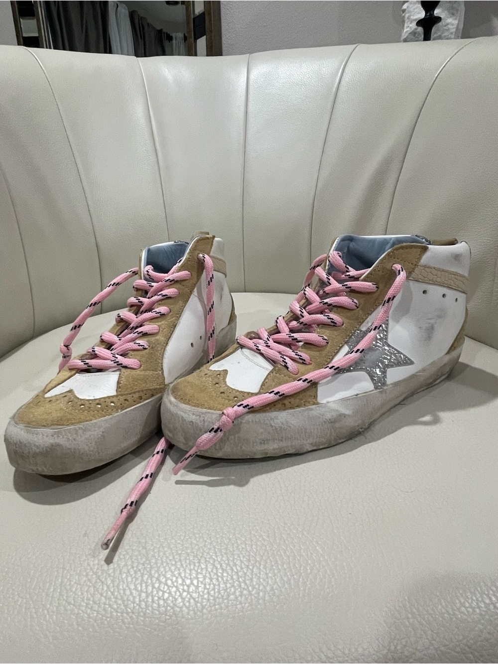 Golden Goose White High-Top Sneakers with Pink Laces - Picture 4 of 9